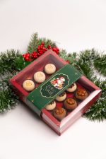 Caixa Cartolina Vermelha C/ Tampa PVC 18x14cm p/ 12 Brigadeiros Coleção Pai Natal – Norpack