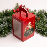 Caixa Cartolina Vermelha C/ Alça 9,5x9,5x14cm p/ Mini Panettone 100grs Coleção Pai Natal – Norpack