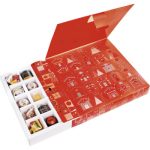 Caixa Cartão Calendário Advento Mosaico Natal c/ 24 janelas picotadas 36x36x6cm – Norpack - Image 4