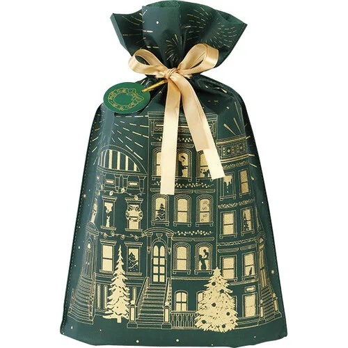 170800000058.jpg Saco TNT Natal Verde Cidade Festiva c/ Fita Cetim Ouro e Etiqueta 33x55cm – Norpack - Image 1