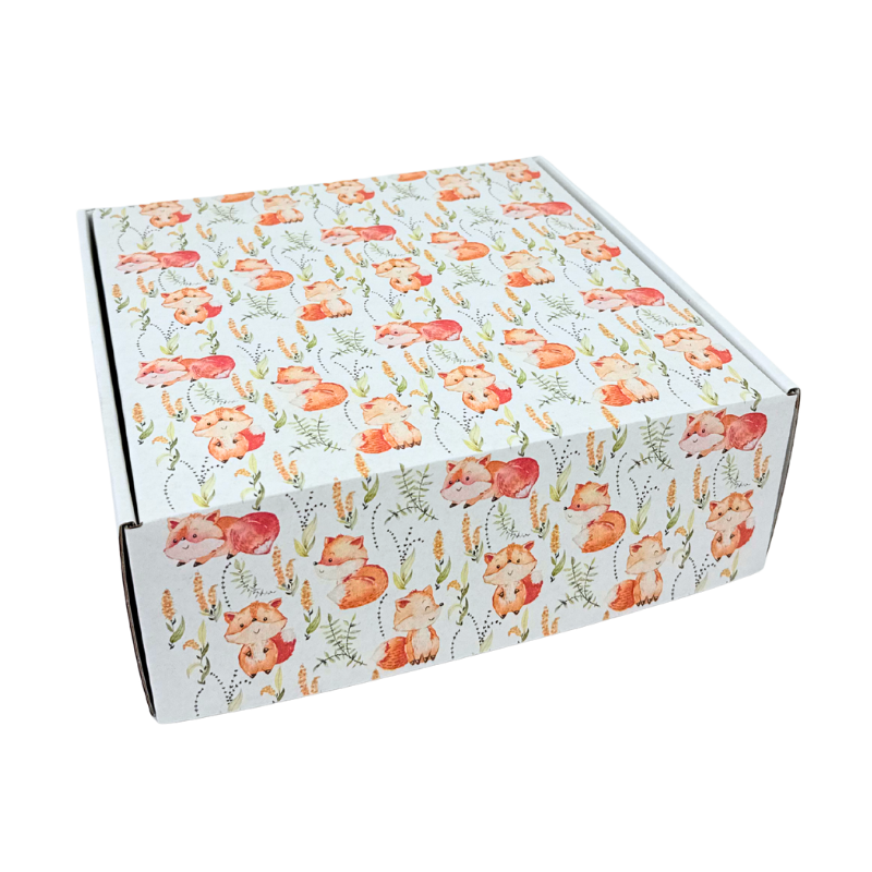 2-QUADRADA-1.png Caixa Cartão Postal Branca 200mmx200mmx70mm Padrão Raposas e Plantas – Norpack - Image 1