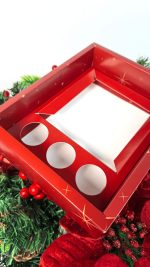 Caixa Cartolina Vermelha C/ Tampa PVC p/ Bentô Cake + 3 brigadeiros 20x16x9,5cm Coleção Pai Natal – Norpack - Image 7
