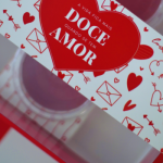 Caixa Cartolina c/ tampa 20x18x5/8cm - Fondue c/ 2 Potes e Divisórias Vermelha Dia dia dos Namorados – Norpack - Image 12