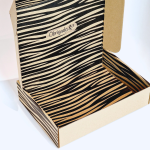 Caixa Postal C/ Padrão Zebra em Preto + Obrigada (impressão no exterior e interior) – Envio de Encomendas com Estilo – Norpack - Image 2