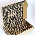 Caixa Postal C/ Padrão Zebra em Preto + Obrigada (impressão no exterior e interior) – Envio de Encomendas com Estilo – Norpack - Image 5