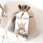 Etiquetas de Presente Páscoa com 2 Coelhos e Ovos da Páscoa na Relva- Pack 48unid – Norpack - Image 3