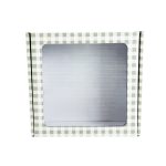 Caixa Cartão Branca 20x20x7cm c/ janela Páscoa Coelho c/ Laço – Norpack - Image 3