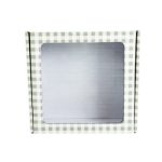 Caixa Cartão Branca 20x20x7cm c/ janela Páscoa Coelho c/ Laço – Norpack - Image 6