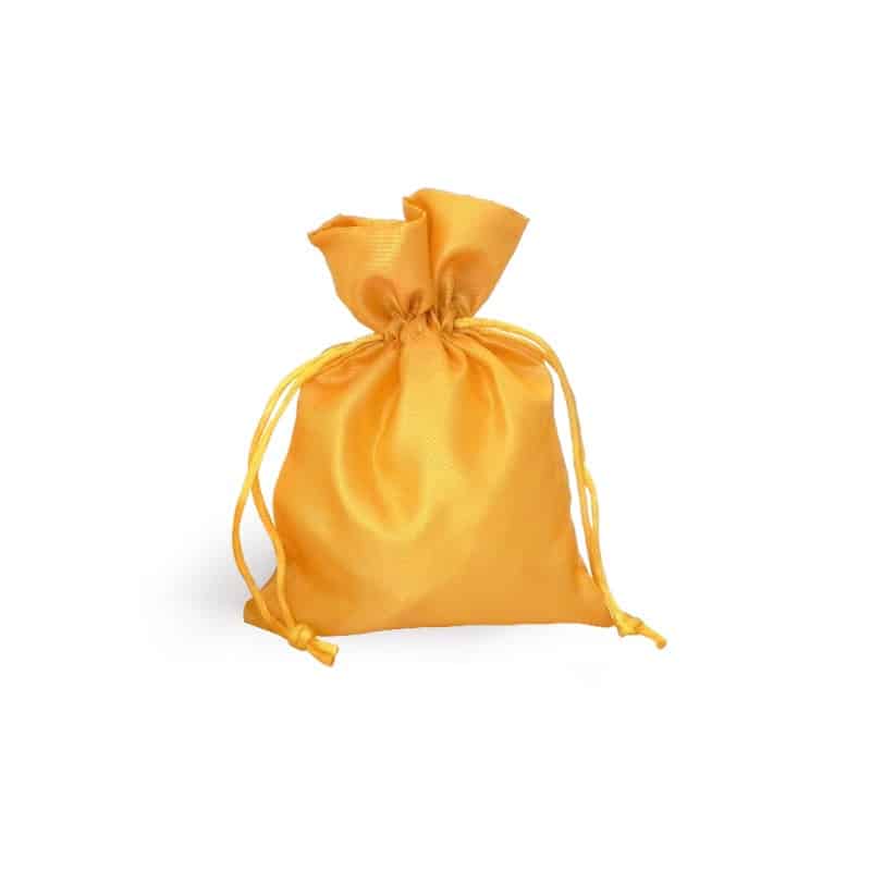 Saquito-de-saten-oro-1-1.jpg Saco Cetim 9x12 Branco - Pack 10 uni. – Norpack - Image 1