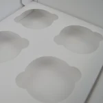 Caixa Cartolina Branca c/ tampa Pvc 4 Cupcakes – Norpack - Image 5