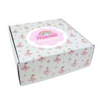 Caixa Cartão Postal Branca 200mmx200mmx70mm Padrão Bailarina + Logo – Norpack